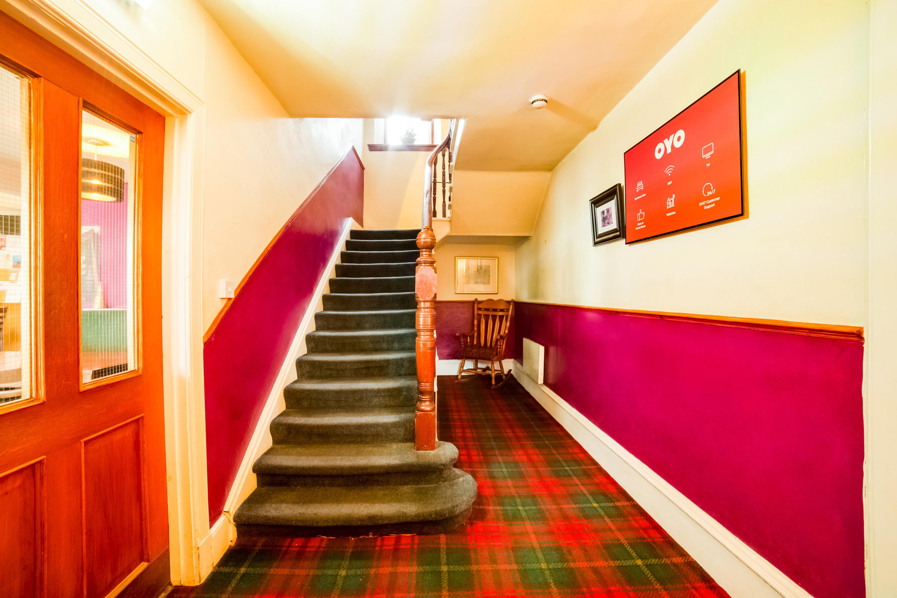 Oyo Braeriach Hotel, Highlands Scotland Newtonmore Extérieur photo