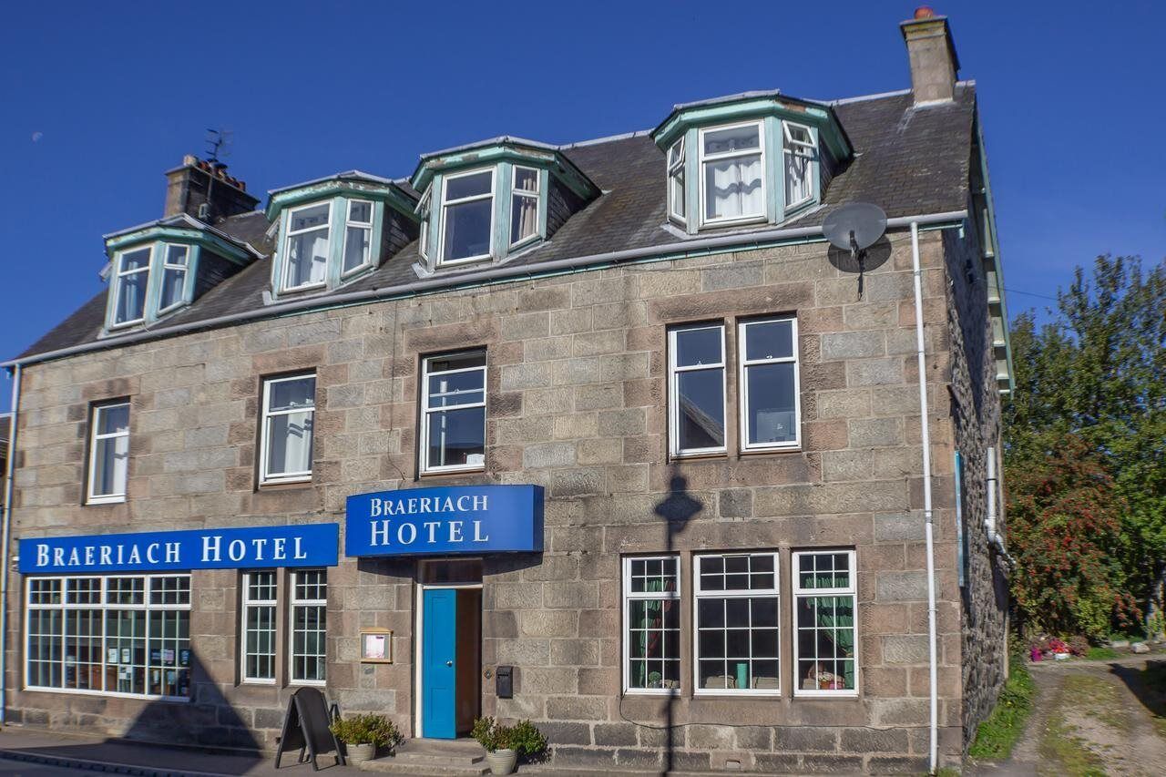 Oyo Braeriach Hotel, Highlands Scotland Newtonmore Extérieur photo