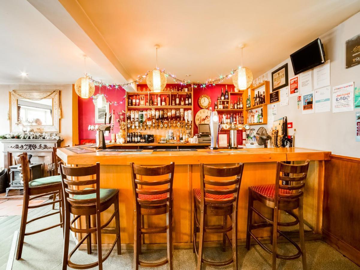 Oyo Braeriach Hotel, Highlands Scotland Newtonmore Extérieur photo
